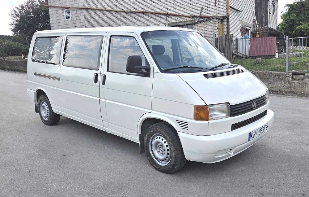 Volkswagen Transporter T4 LONG 9 osobowy 2,5 TDI 102 KM