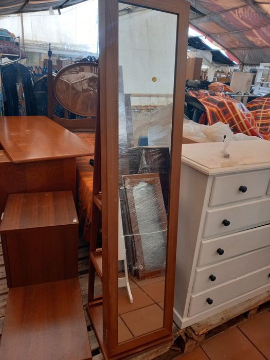 Movel de madeira para bijuteria