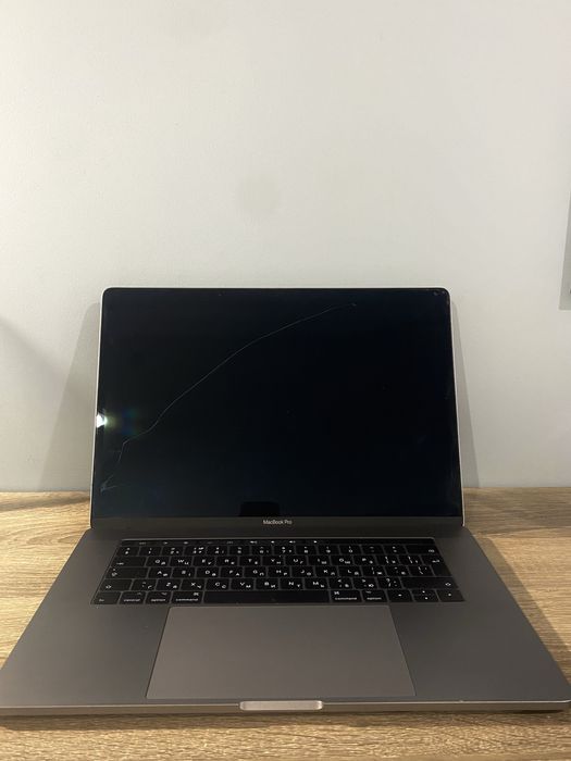 MacBook Pro 15” (A1707) 2016/2017 — під ремонт / на запчастини