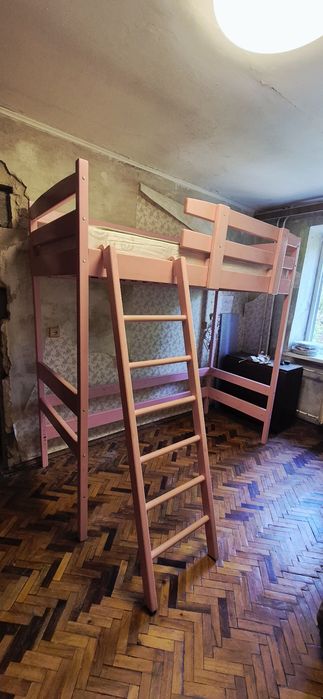 Ліжко-горище рожеве з матрасом