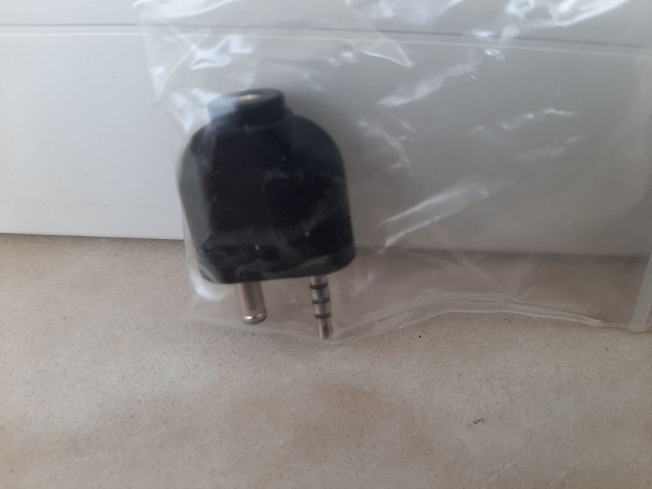 Headset Connection Cables for Motorola, Nokia, Siemens, and Ericsson.64752397117314122