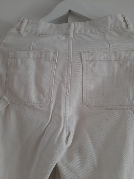 Białe damskie spodnie jeansowe cargo H&M