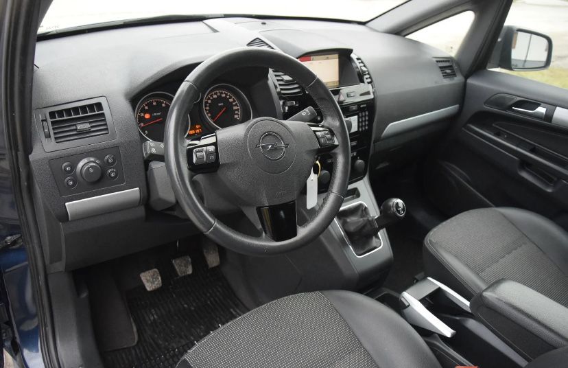 Opel Zafira 2011 1.8  ГБО