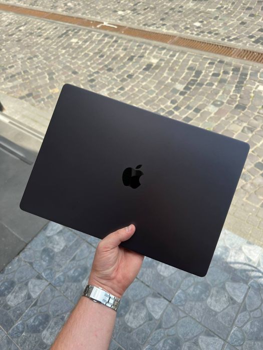 Apple MacBook Pro 16" M3 Pro 36ram 512ssd Space Black MRW23 акум 100% ідеал , офф гарантія на розбиття