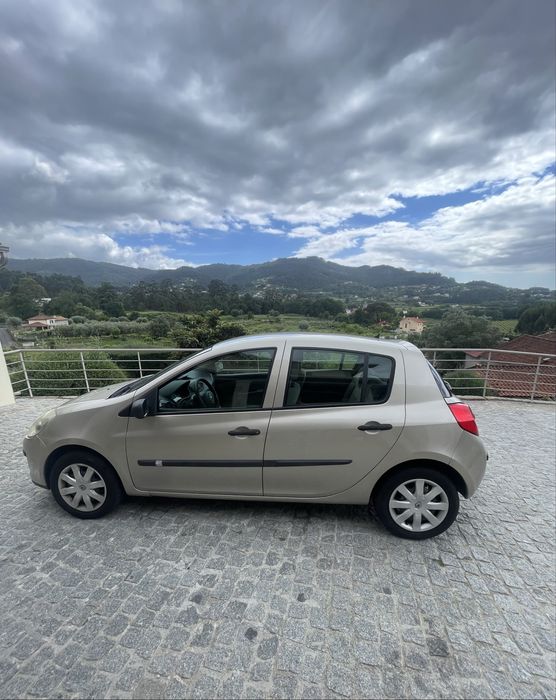 Renault Clio 3  1.5 Dci APENAS 101 000 KILOMETROS
