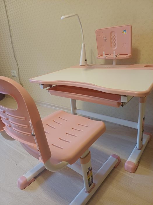Стіл для школяра