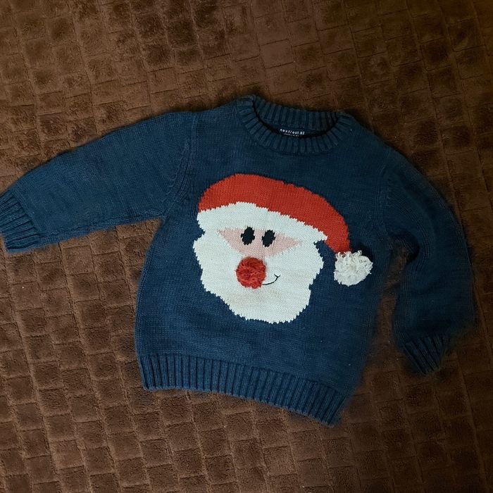 Новорічний светр з Сантою