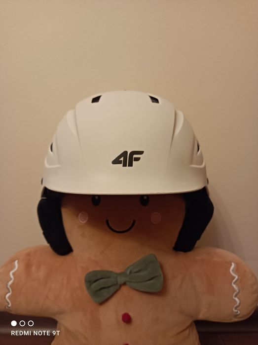 Kask narciarski 4F rozmiar M 54-56cm