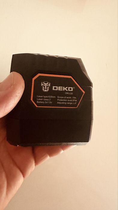 Nível a laser DEKO DKLL02 compacto