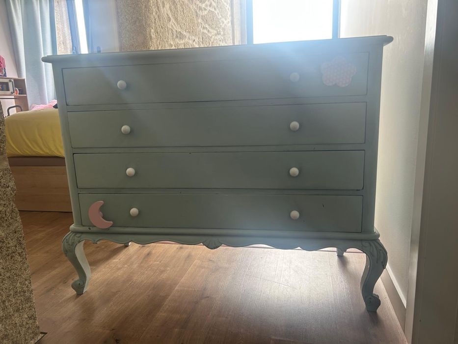 Comoda antiga recuperado