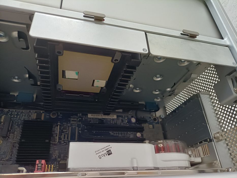 Apple Mac Pro A1186 EMC 2113,  ram 64GB