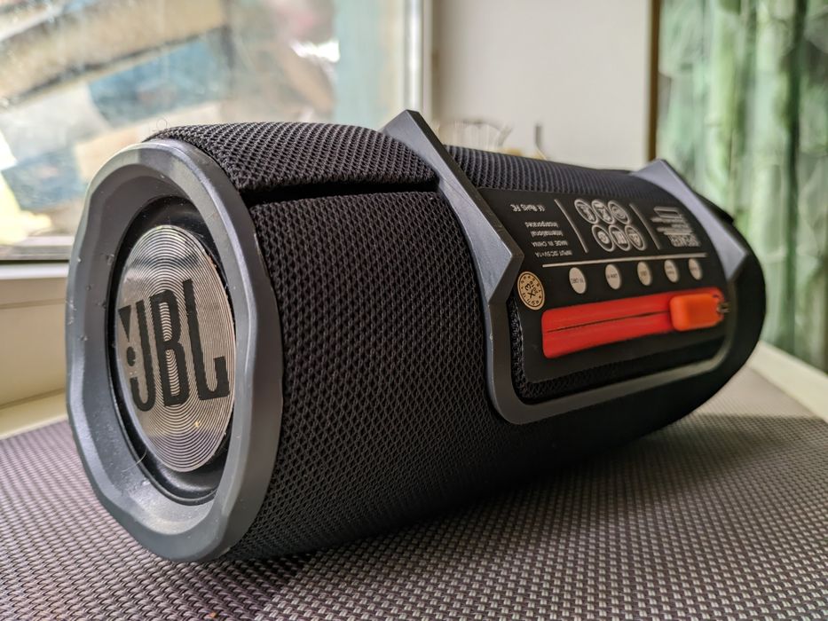 Колонка акустическая JBL