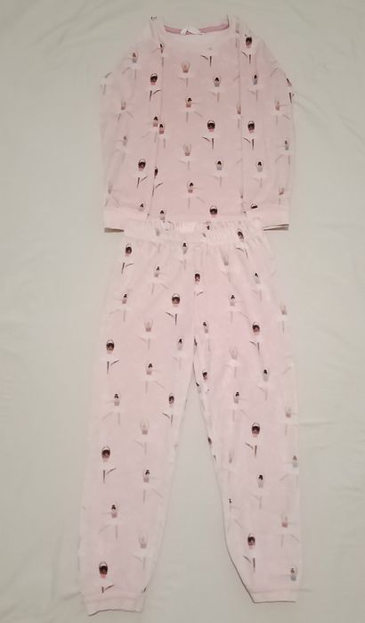 Шикарна піжамка для принцеси з барбі флісова стан ідеальний