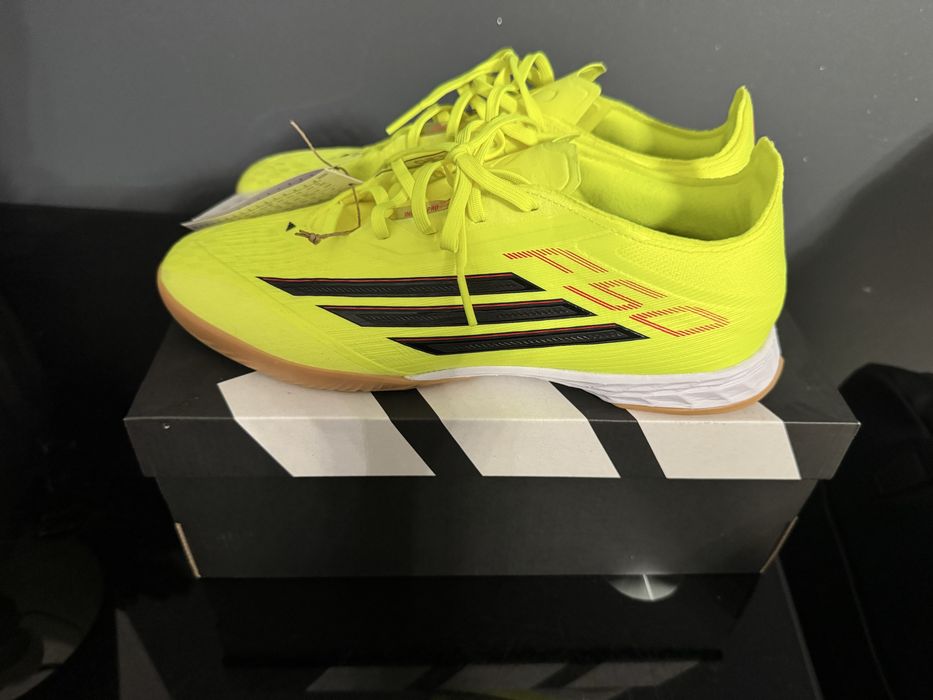 Buty halowe Adidas F50 PRO IN r.42