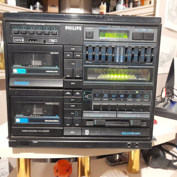 Aparelhagem  com gira discos antiga Philips