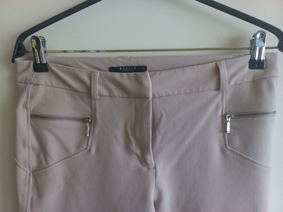 Beżowe spodnie Mohito