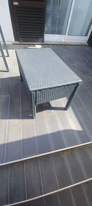 Mesa Baixa em rattan com tampo vidro