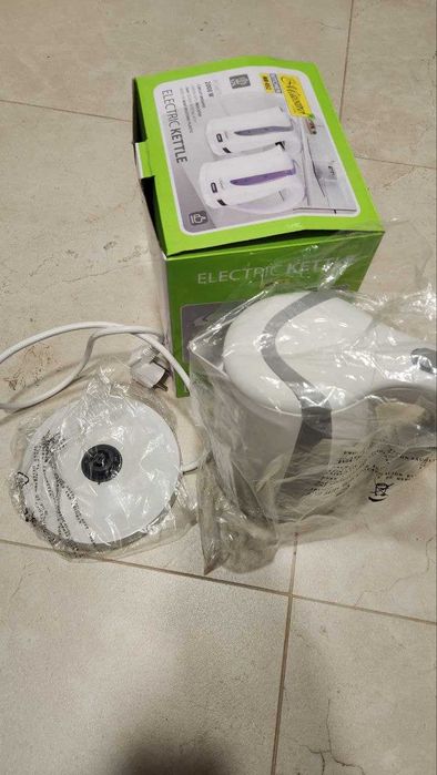 Електрочайник Маестро