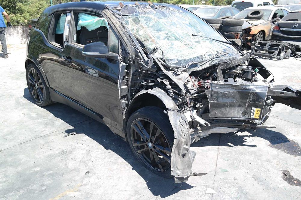 BMW i3 i3s acidentado (IVA dedutível)