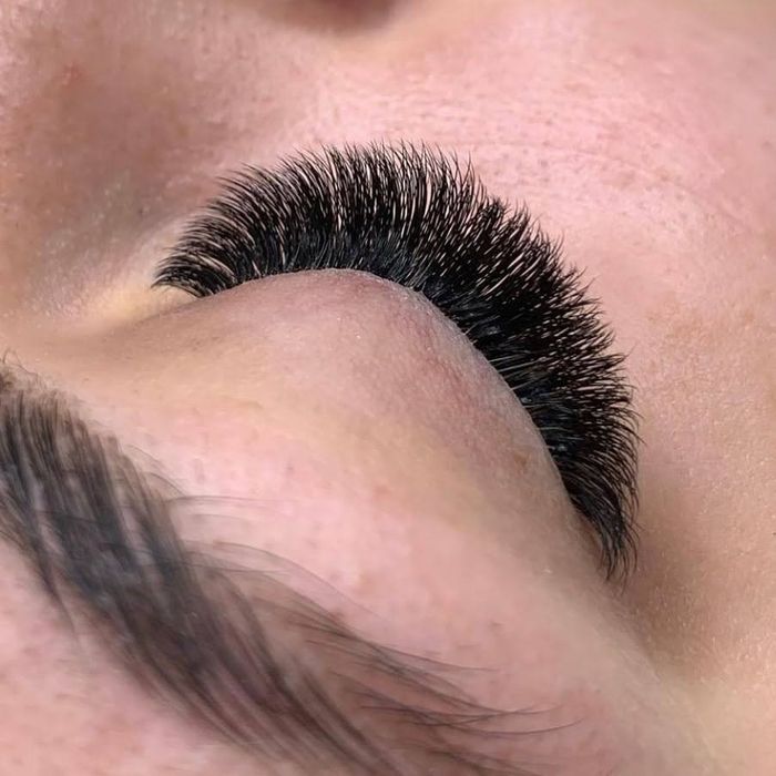 Наращивание ресниц 700грн классика 2д,3д Голливуд МЕГА объем