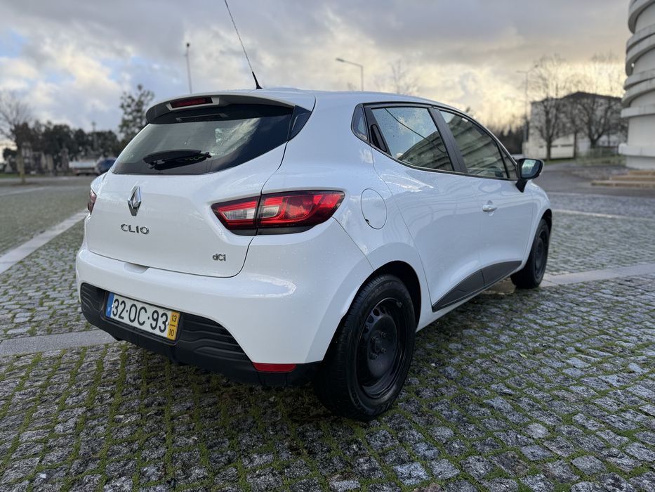 Renault clio 1.5 dci 5 lugares