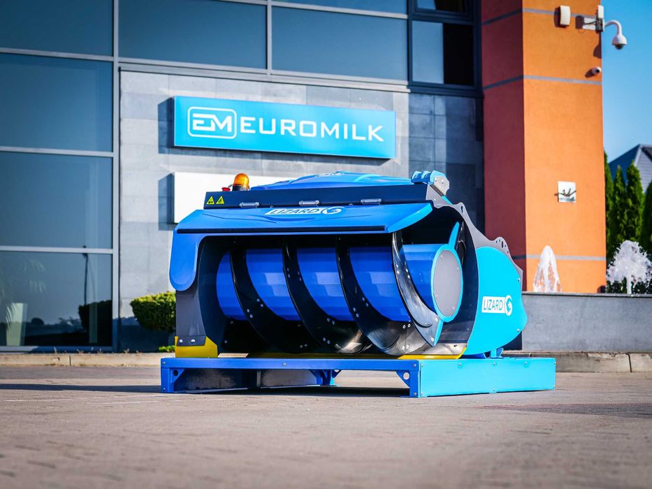 Robot do podgarniania paszy EM LIZARD | EUROMILK