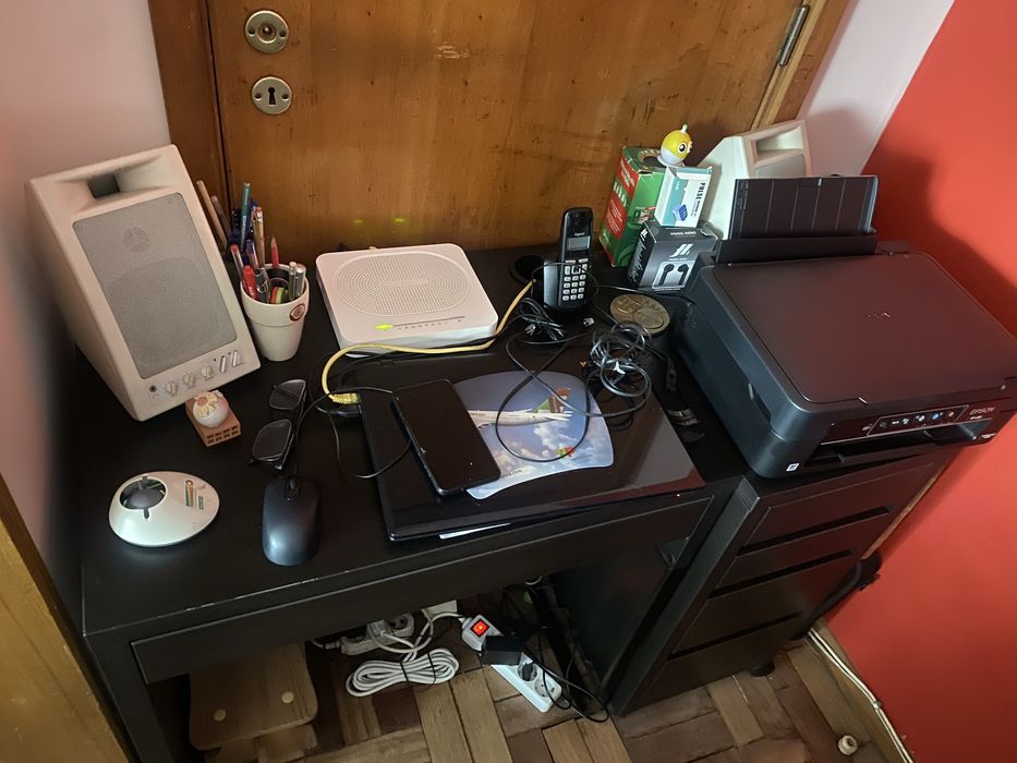 Secretaria de escritorio com modulo de gavetas