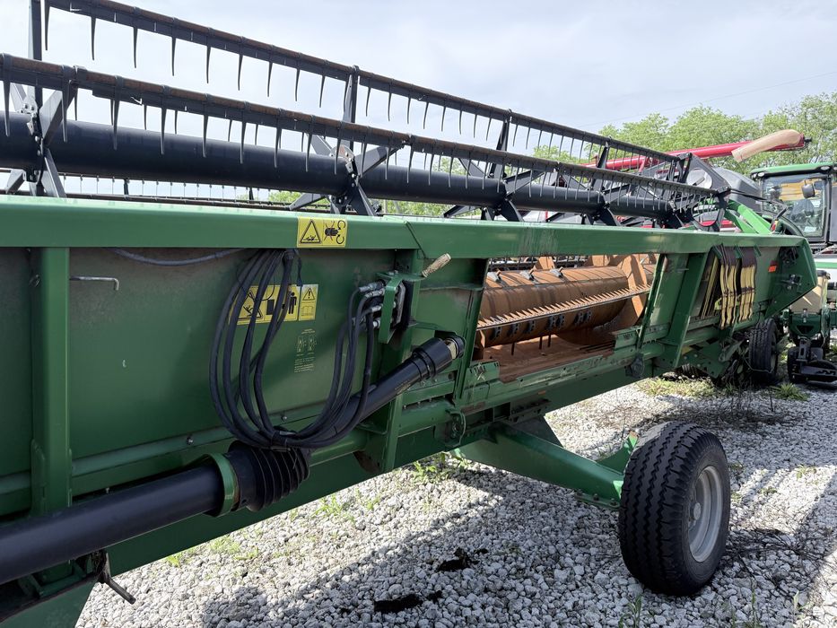 Зернова Жатка John Deere 625R