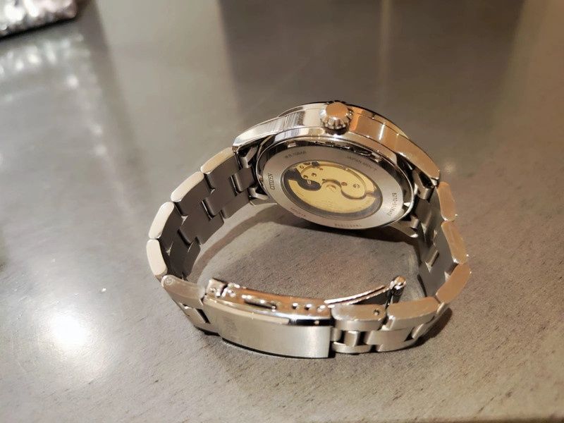 Citizen automático com caixa e papeis