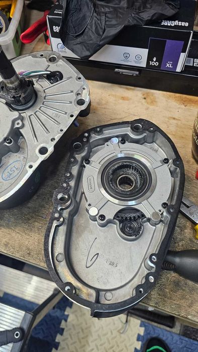 Naprawa baterii, regeneracja baterii naprawa roweru, skuter, hulajnoga