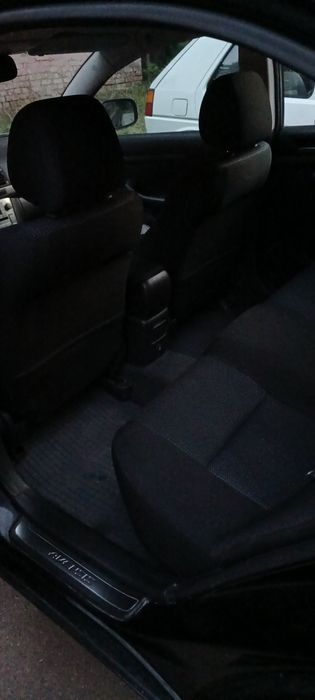 Продам Tayota avensis