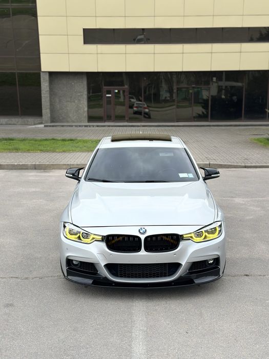 BMW F30 330I 2017p