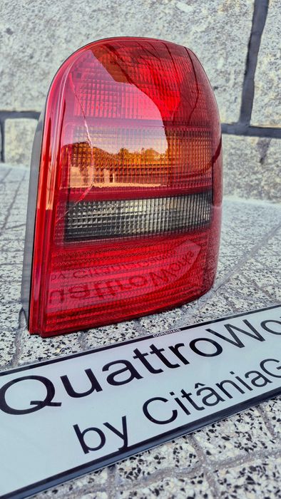 Farolim/Stop Direito Original Audi A4 B5 Avant 8D 1996 a 2001
