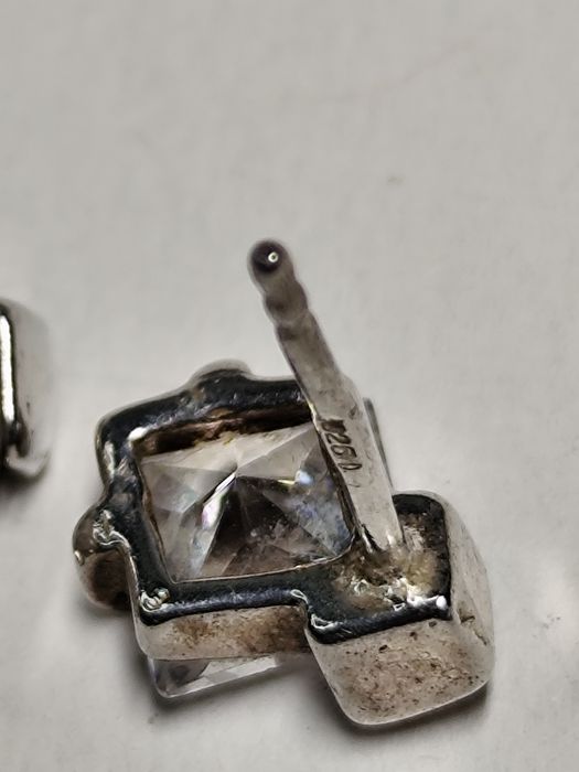 Delikatne kolczyki na sztyft - srebro 925