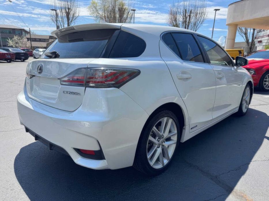 Lexus Ct 200H      2017