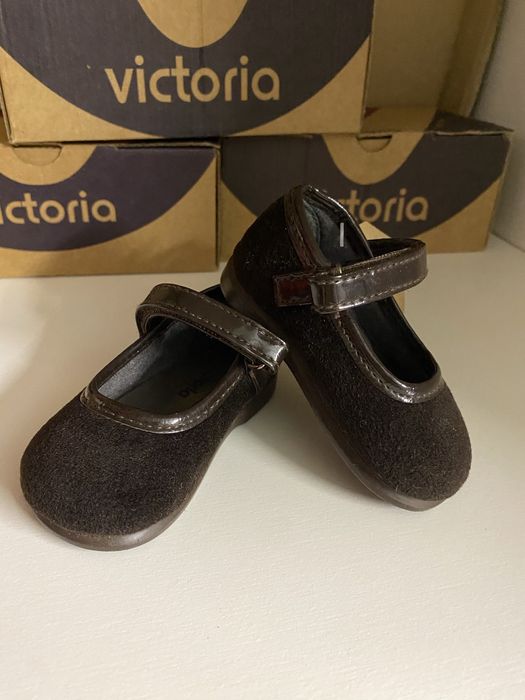 Victoria veludo castanho 18