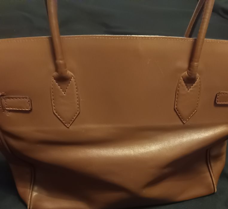 Mala pele muito gira