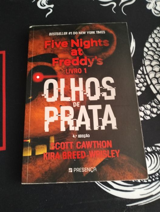 Vendo quatro livros