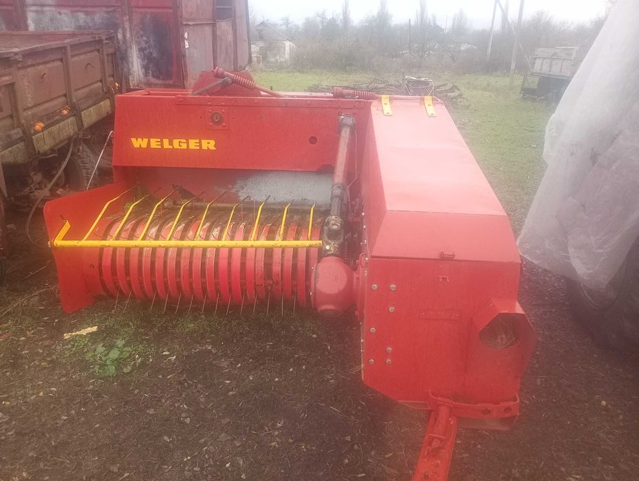 Продам прес підбирач welger45
