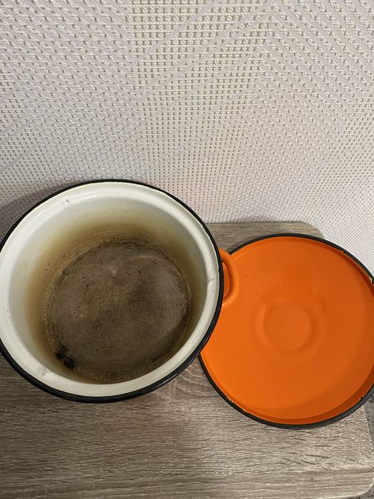 Кастрюля эмалированая 2л и 1,5 л