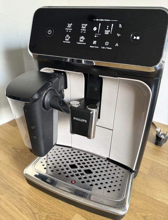 Ekspres Philips 2200 EP2235/40 LatteGo