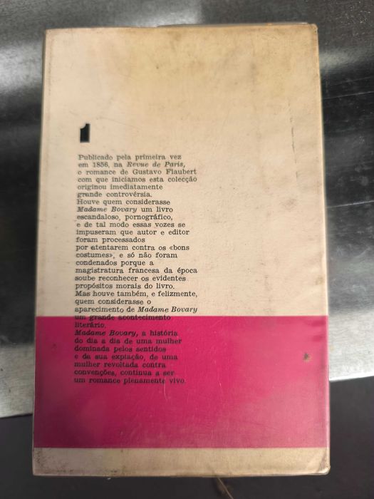Livro “Madame Bovary” de Gustave Flaubert