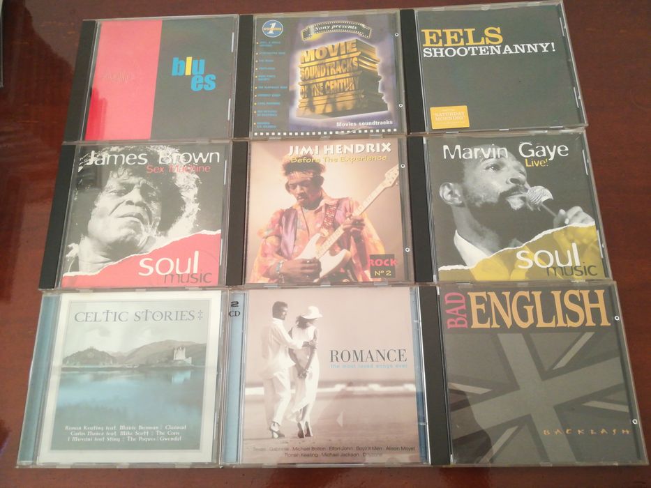 CDS vários a 2 euros cada