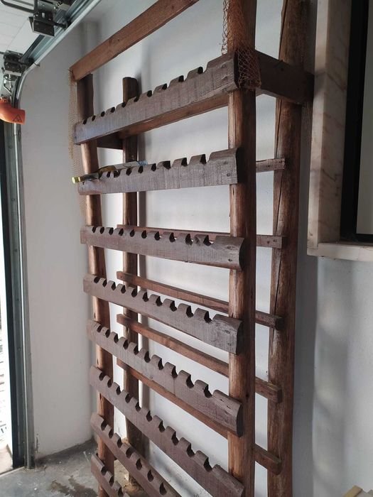 Garrafeira em madeira