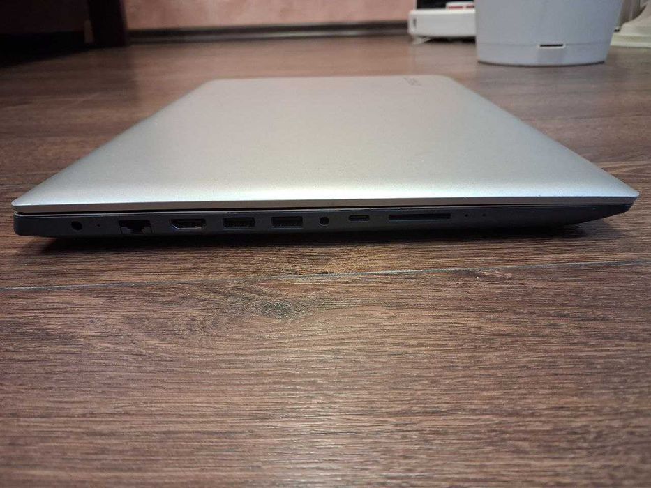 Lenovo 330-15ISK 15.6 FHD 8 RAM 250 SSD NVIDIA GT 920MX 2 ГБ
