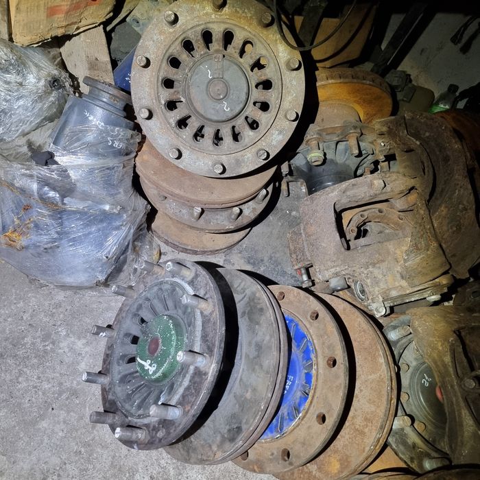 Розборка напівпричепів Ось,Вісь saf Mercedes Мерседес саф JOST