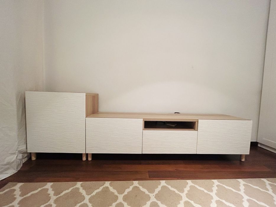 Móvel modelar Ikea - modelo Laxviken e Besta