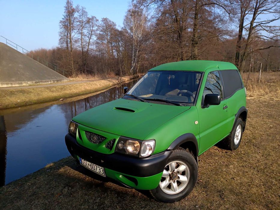 Nissan Terrano 2,7tdi 3 drzwi ładny egzemplarz VAT-1