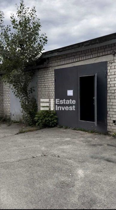 Продам гараж по вул. Кримська, 8Б.