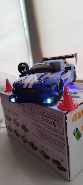 Дрифт Машинка Ford Mustang 4×4 ,з LED 1:24(Різні Варіанти)